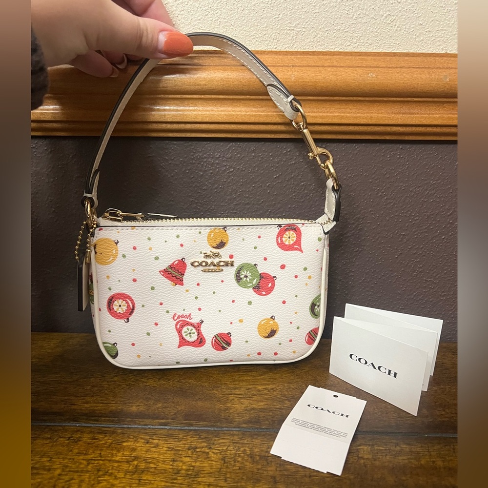 ✨NWT - Coach Nolita 15 Wristlet Purse Ornament Print✨ - Picture 2 of 12